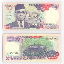 10000 рупий 1992 Индонезия (UNC)