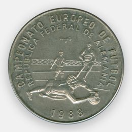 Чемпионат Европы по футболу ФРГ. Вратарь 1 песо 1988 Куба (сост. UNC)